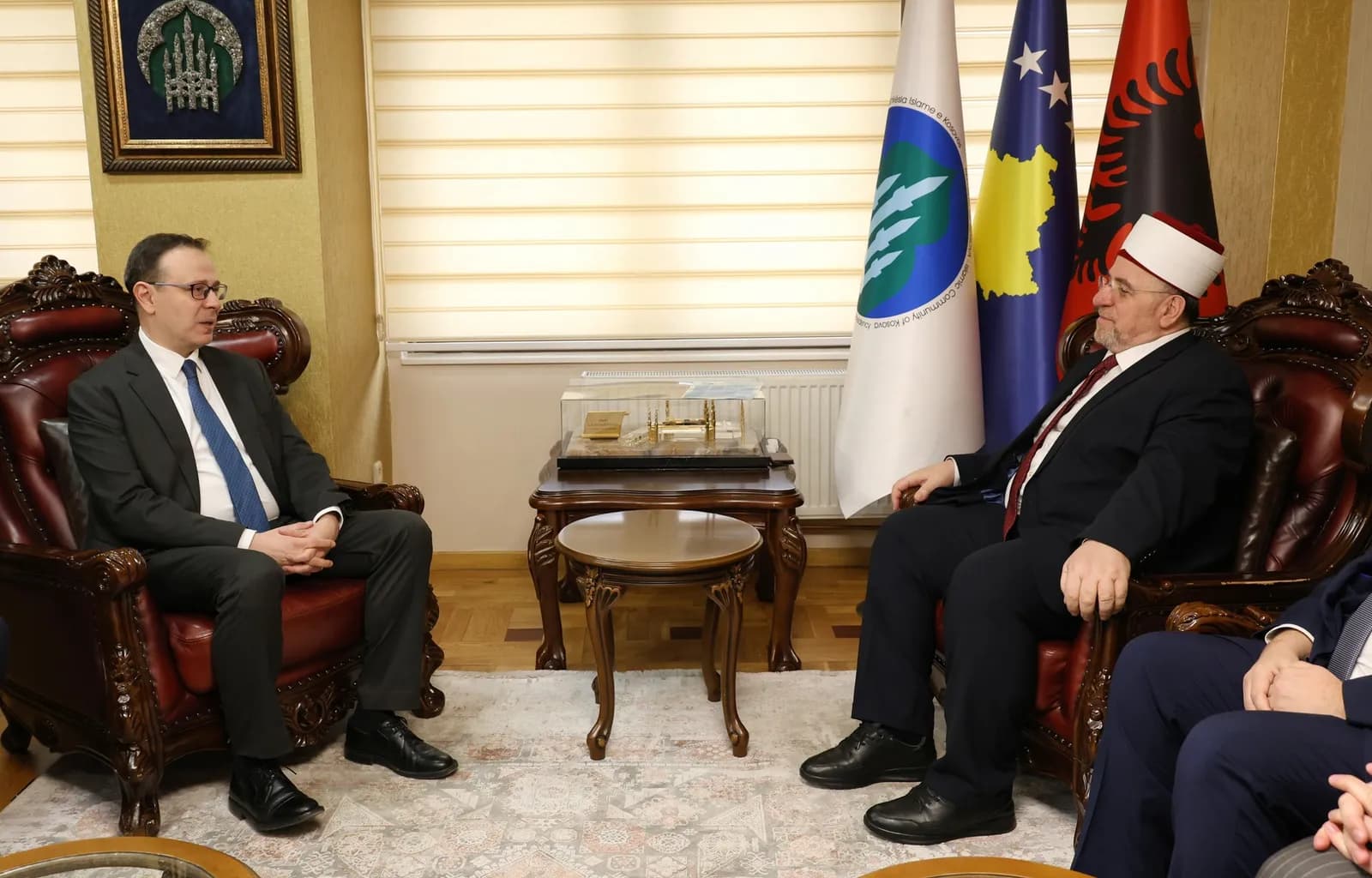 Tërnava takohet me ambasadorin turk, riafirmohet partneriteti Kosovë -Turqi