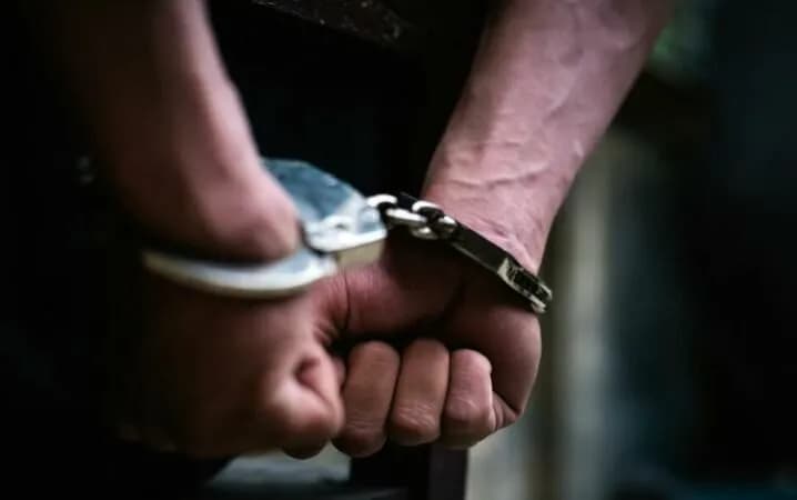 Tre të rinj arrestohen për vjedhje të rëndë në Prishtinë