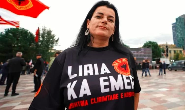 Vasfije Krasniqi mbështet marshin “Drejtësi, jo politikë”, do të jetë folëse më 17 shkurt