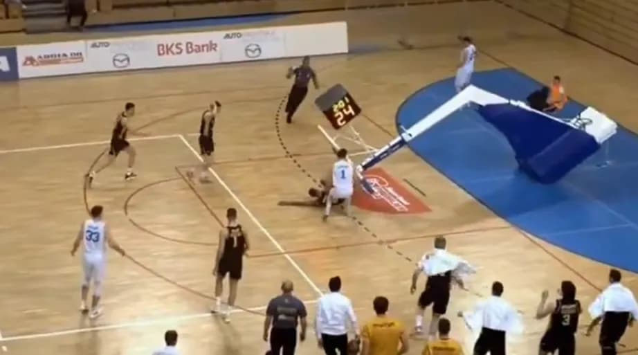 Basketbollisti shpëton mrekullisht, për pak sa nuk e zuri koshi
