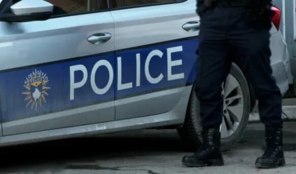 E rëndë në Pejë: Burri denoncon gruan në Polici për dhunë ndaj fëmijës, posedon edhe video-incizime