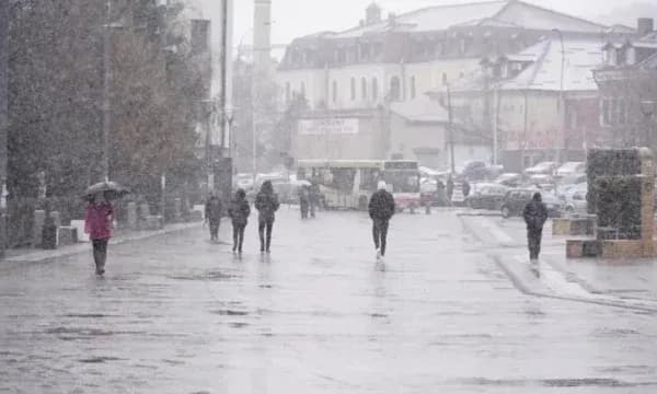 Efektet e një cikloni të fuqishëm pritet të ndihen sonte në Kosovë, parashikohet shi e borë gjatë natës