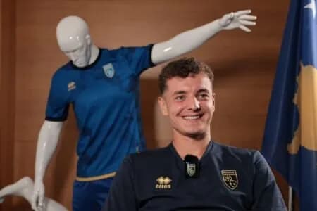Fisnik Asllani: Brutalisht vështirë ndaj Sllovakisë, por kualifikimi në Botëror është dhurata më e mirë për Kosovën