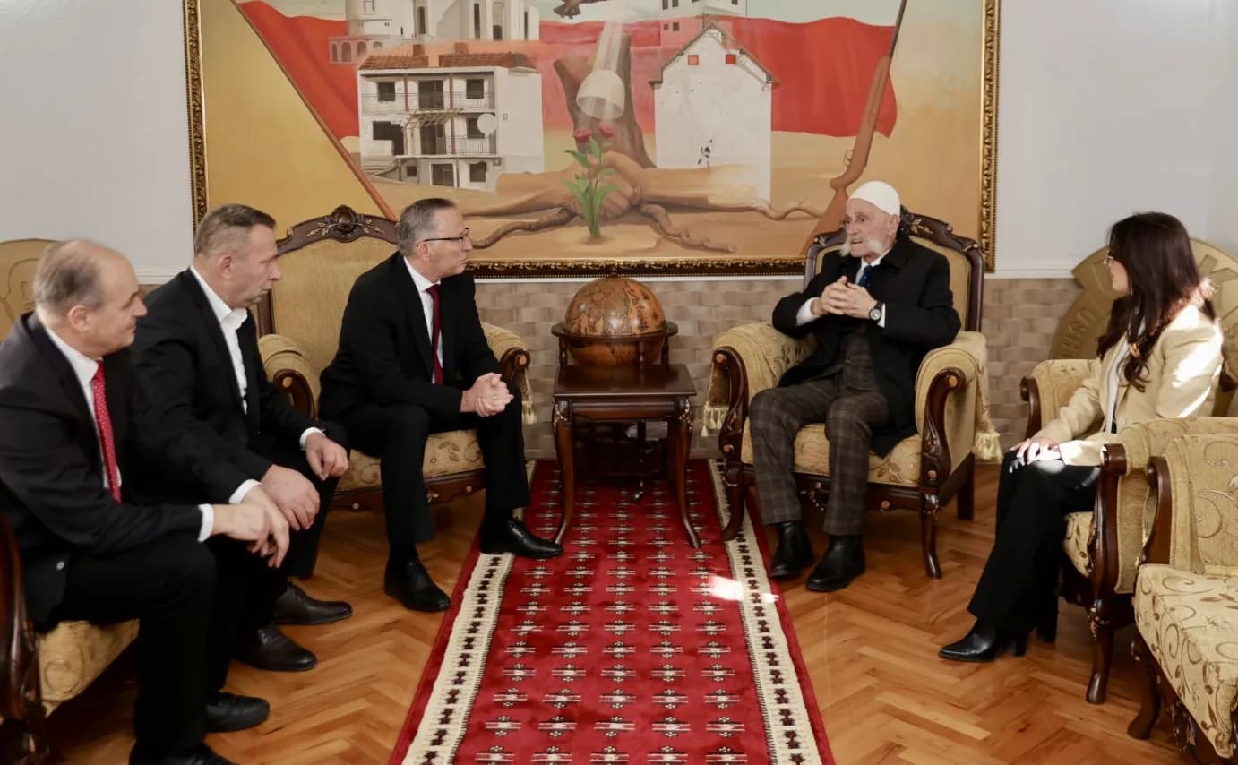 Hamza pas takimit me Rifat Jasharin: Në fjalët e tij të qeta dhe në qëndrimin burrëror ndjehet ende pesha e historisë