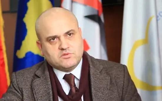 Haxhi Avdyli jep dorëheqje nga partia GUXO: Kjo fushatë e thirrje për dhunë është e rrezikshme, sot është Vjosa Osmani, nesër mund të jem unë