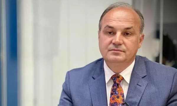 Hoxhaj i ashpër ndaj Kurtit dhe Osmanit: “Koalicioni i shpresës” u shndërrua në “boshtin e së keqes”