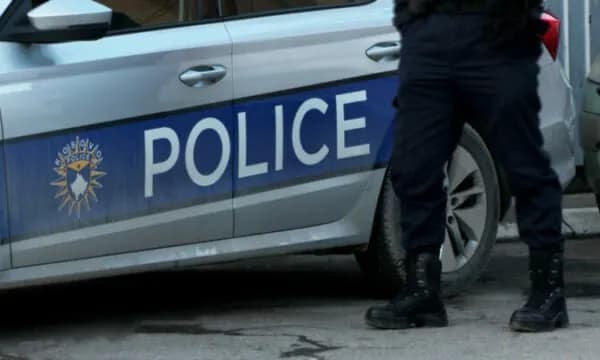 I mituri në Xërxë shkon në shkollë me thikë, shoqërohet në polici