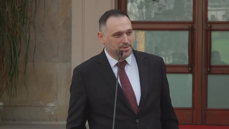 Kërcënimet e Vuçiqit, ministri Nufi: Ndihemi të sigurt, Shqipëria dhe Kosova të mbrojtura