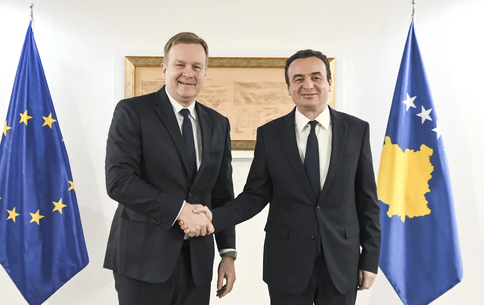 Kurti pret sot në takim të dërguarin e BE-së për dialogun Kosovë-Serbi