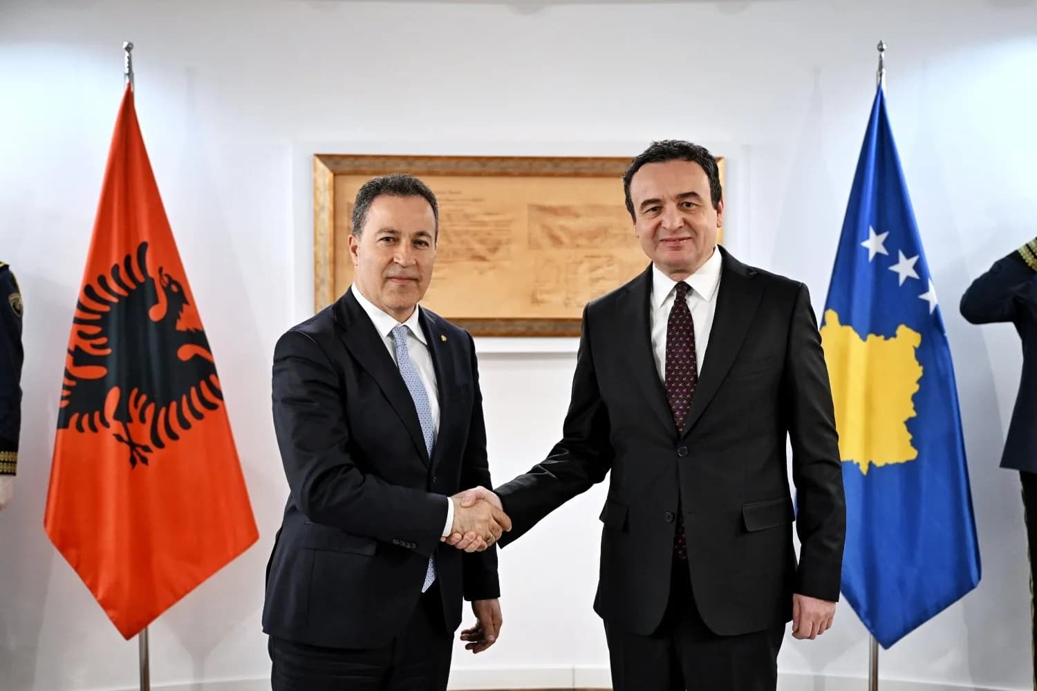 Kurti takohet me Peleshin, diskutohet koordinimi e integrimi evropian