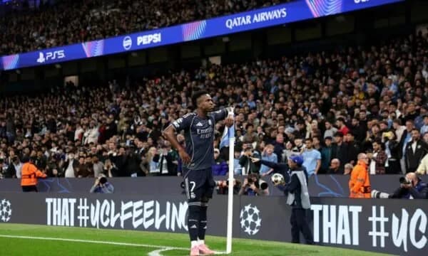 Mbyllen pjesët e para: Shkëlqejnë Parisi e Arsenali, ‘dramë’ në Manchester