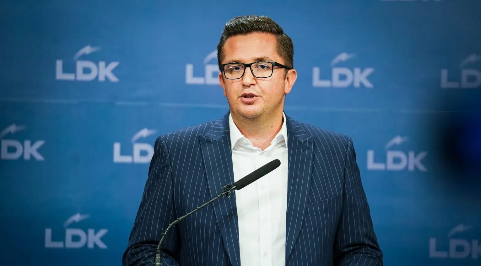 Mustafa ironizon me LVV-në: A është ende Kushtetuesja “e kapur nga opozita”?