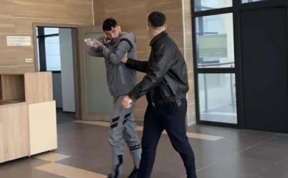 Një muaj paraburgim për “Mossin” dhe dy të tjerë për sulmin ndaj Burim Pacollit