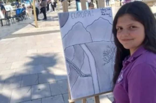 “Po largohem, mos më kërkoni”/ Zhduket 14 vjeçarja në Durrës, policia në kërkim të saj