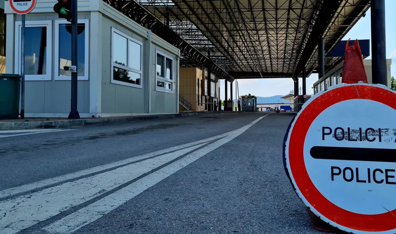 Pritje disa minuta, kjo është gjendja në pikat kufitare