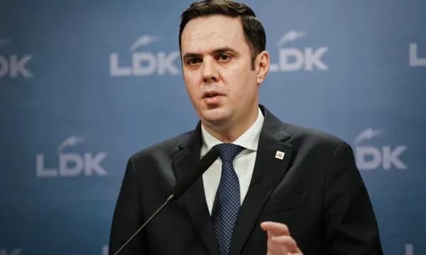 Tragjedia në Vjenë, Abdixhiku ngushëllon familjet e tre kosovarëve: U prehshin në paqe