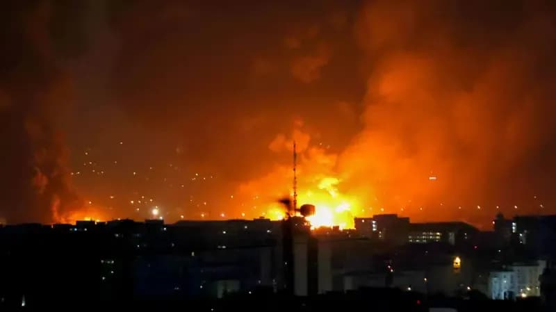 Zhvillimet e fundit: Izraeli godet me një valë sulmesh Teheranin – shpërthime të mëdha në aeroportin kryesor