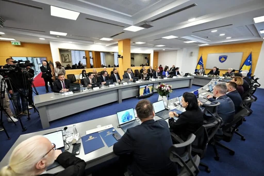 ZKM njofton se Kurti pranoi “një mori urimesh” nga liderë për mandatin e ri: Merz dhe Macron mes tjerësh