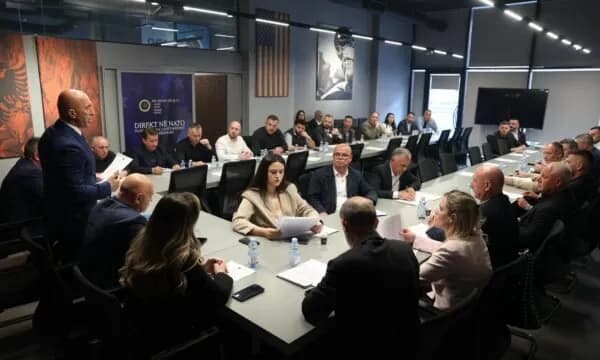 AAK: Mungesa e rezultateve në qeverisje po e shtyn vendin prapë drejt zgjedhjeve