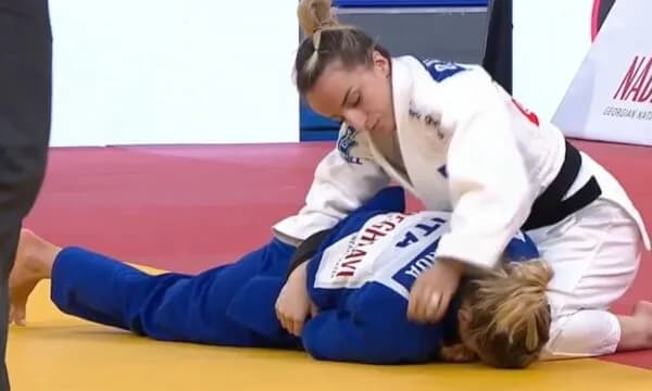 Distria Krasniqi i siguron medalje Kosovës, shkon në finale të Kampionatit Europian
