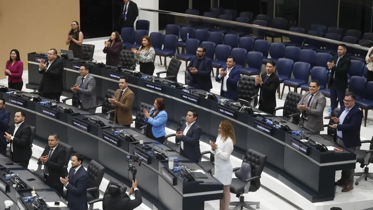 El Salvador miraton ligjin që lejon burgim të përjetshëm nga mosha 12 vjeçare