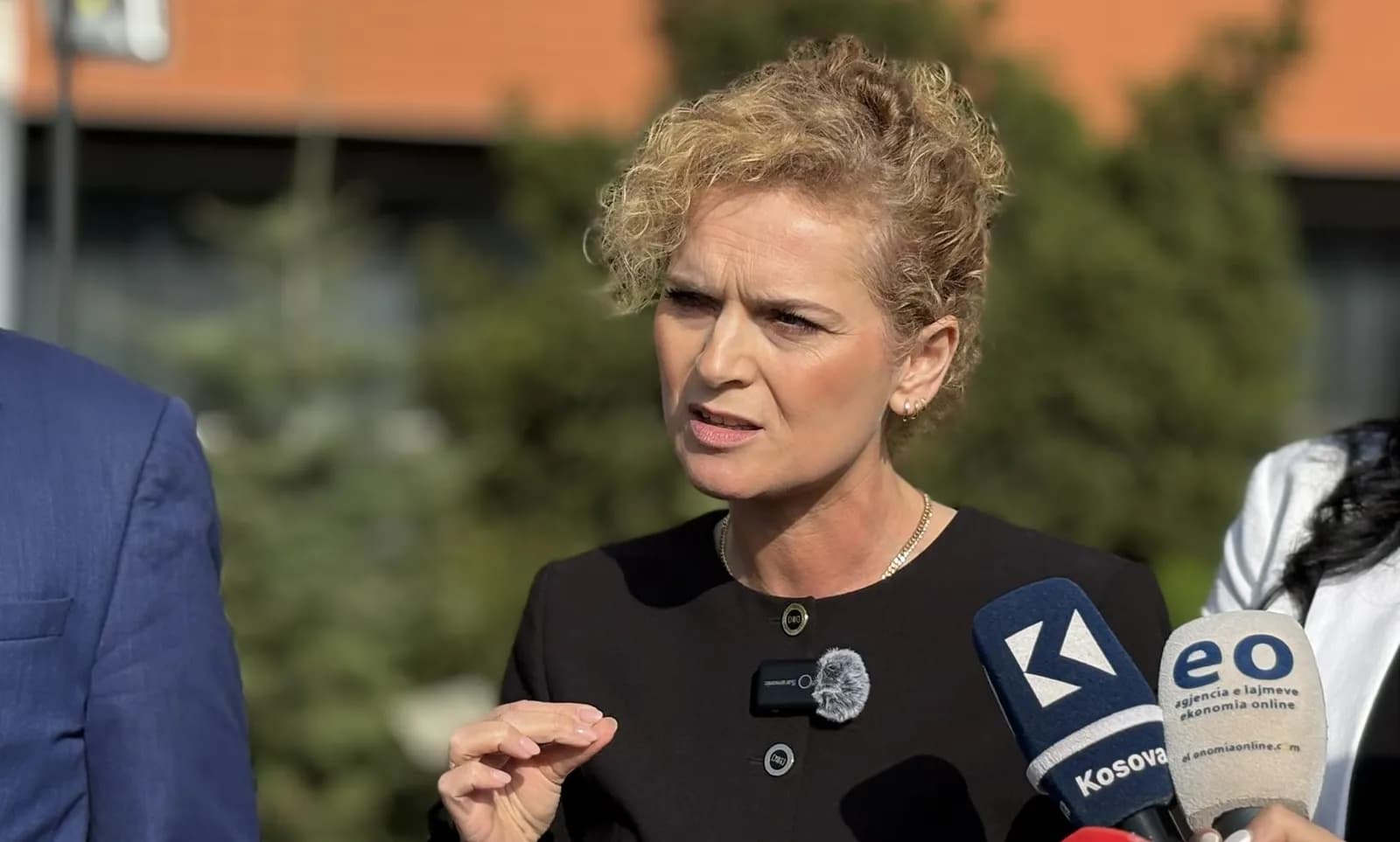 Flutura Kusari: Kandidatët për RTK u ftuan natën vonë për intervistë, niveli i tyre jashtëzakonisht i ulët