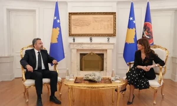 Haxhiu takon kreun e KQZ-së Kreshnik Radoniqin, diskutohen hapat për shpalljen e zgjedhjeve të reja
