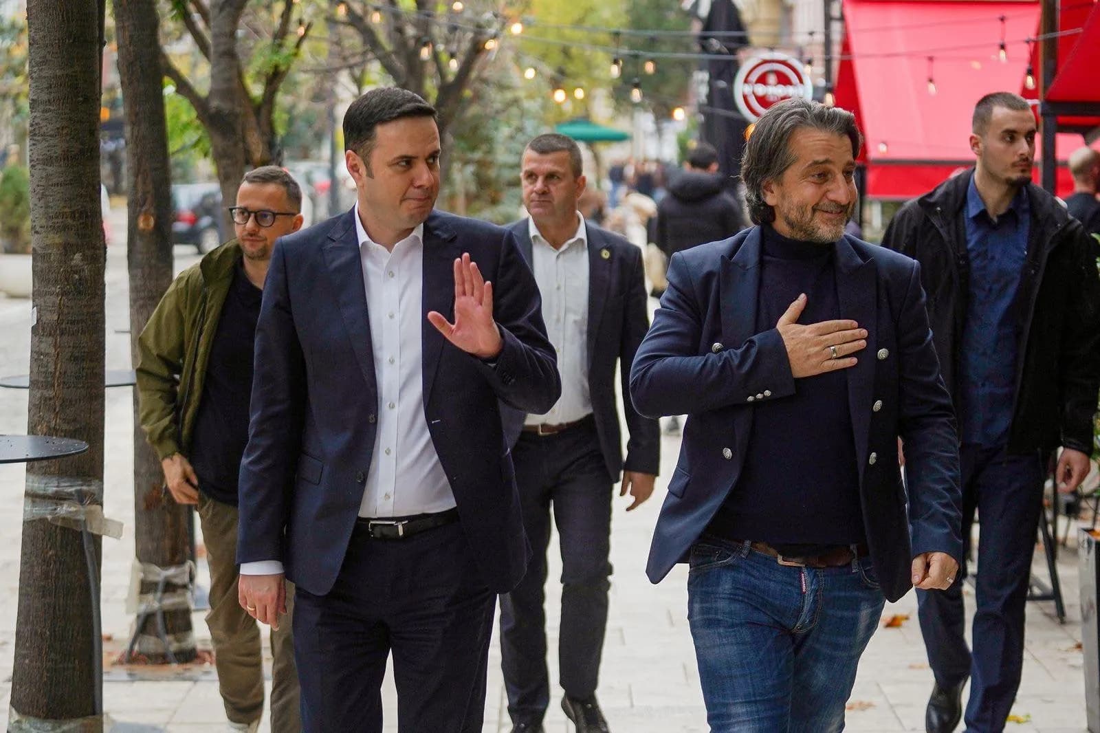 “Ishte mbrëmje e ftohtë edhe nga temperaturat por edhe politike”, Kosovë Gjoci: Përparim Rama dhe Abdixhiku janë parë larg njëri-tjetrit dhe pa entuziazëm