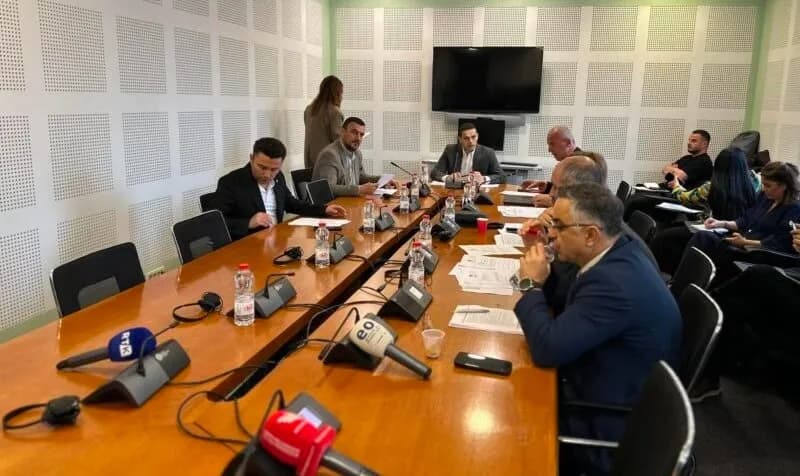 Komisioni për Legjislacion miraton projektligjin për “çmimet tavan”