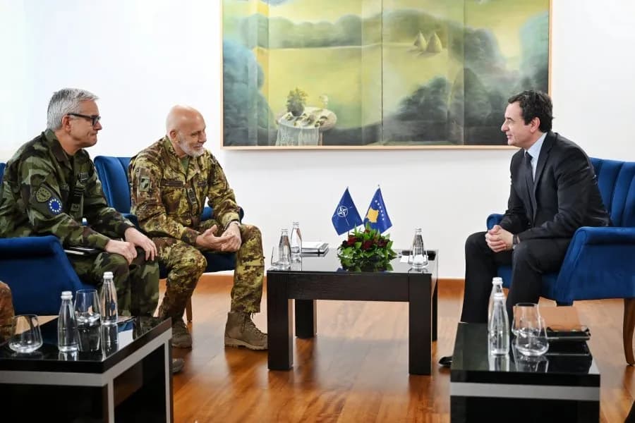 Kurti pret delegacion të lartë të NATO-s dhe BE-së: Fokusi në siguri dhe bashkëpunim strategjik
