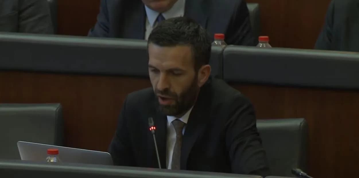 Ndryshimi i gjinisë, Rrahmani pyet Kurtin: Kush do ta përbëjë familjen sipas konceptit tuaj?