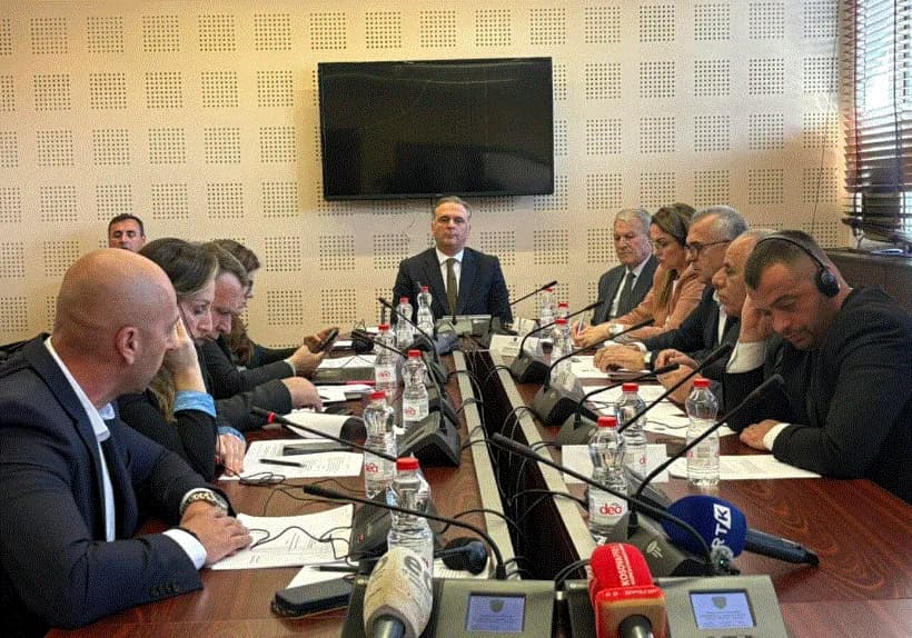 Përplasje në komision: Deputetja Musliu kritikon ashpër raportin e Agjencisë për Informim dhe Privatësi