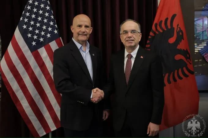 Presidenti Begaj takim me kongresmenin Keith Self: SHBA, partner strategjik për rajonin