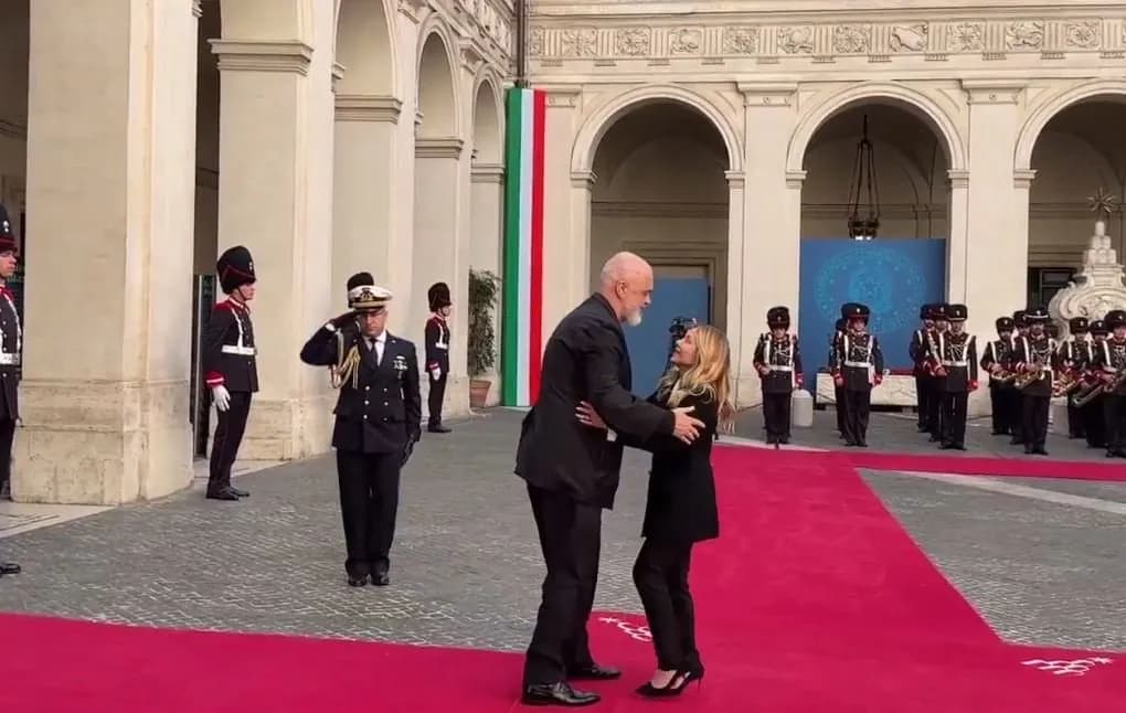 Rama për vizitë në Itali, pritet me ceremoni zyrtare nga Meloni