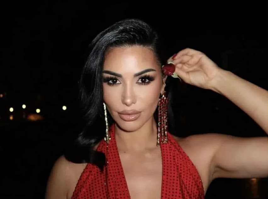 Soni Malajt i ekspozohen pjesët intime gjatë ‘prime-it’ të Ferma VIP për shkak të fustanit
