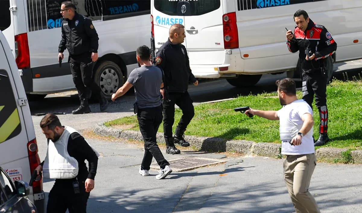 Sulm i armatosur në konsullatën izraelite në Stamboll, një i vrarë dhe katër të plagosur