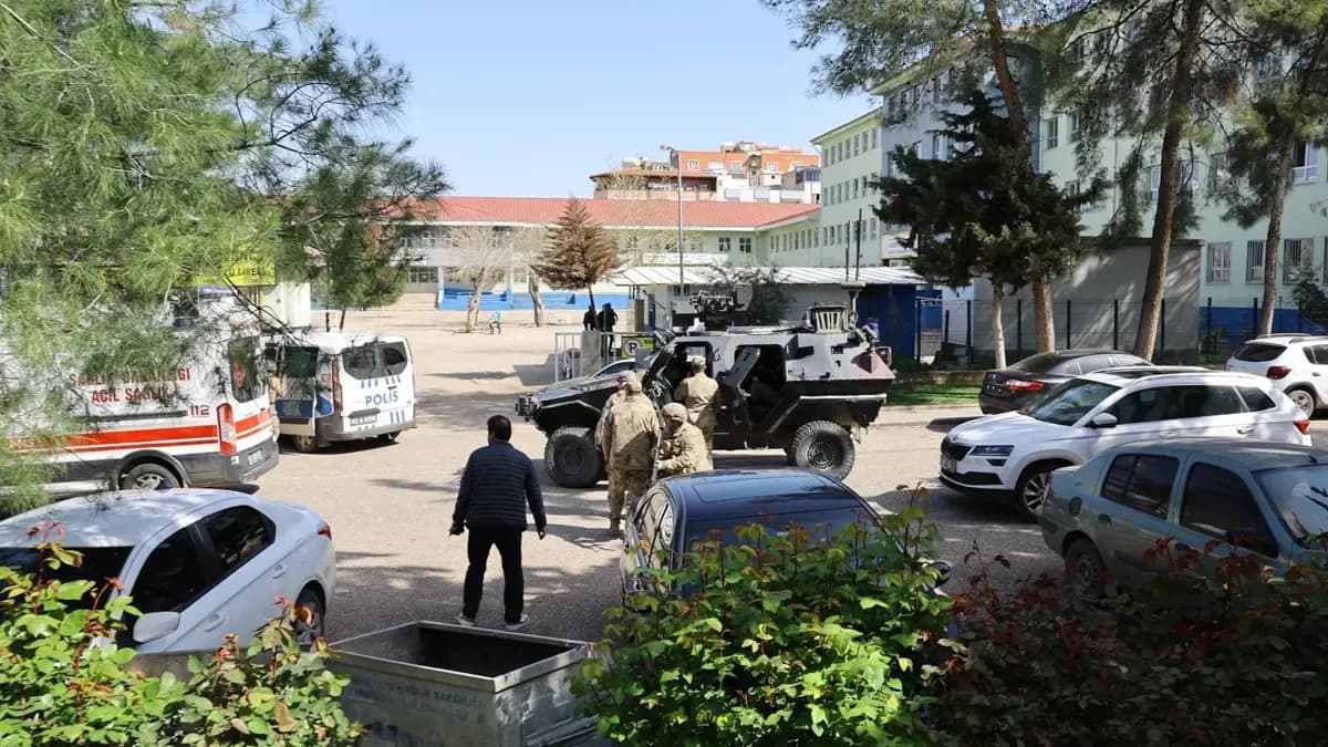 Sulm me armë zjarri në një shkollë në Turqi, plagosen 16 persona, 7 prej tyre nxënës