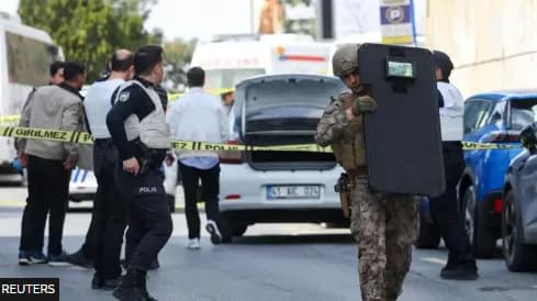 Të shtënat te konsullata në Turqi: Një sulmues i vdekur, dy të tjerë “të neutralizuar”