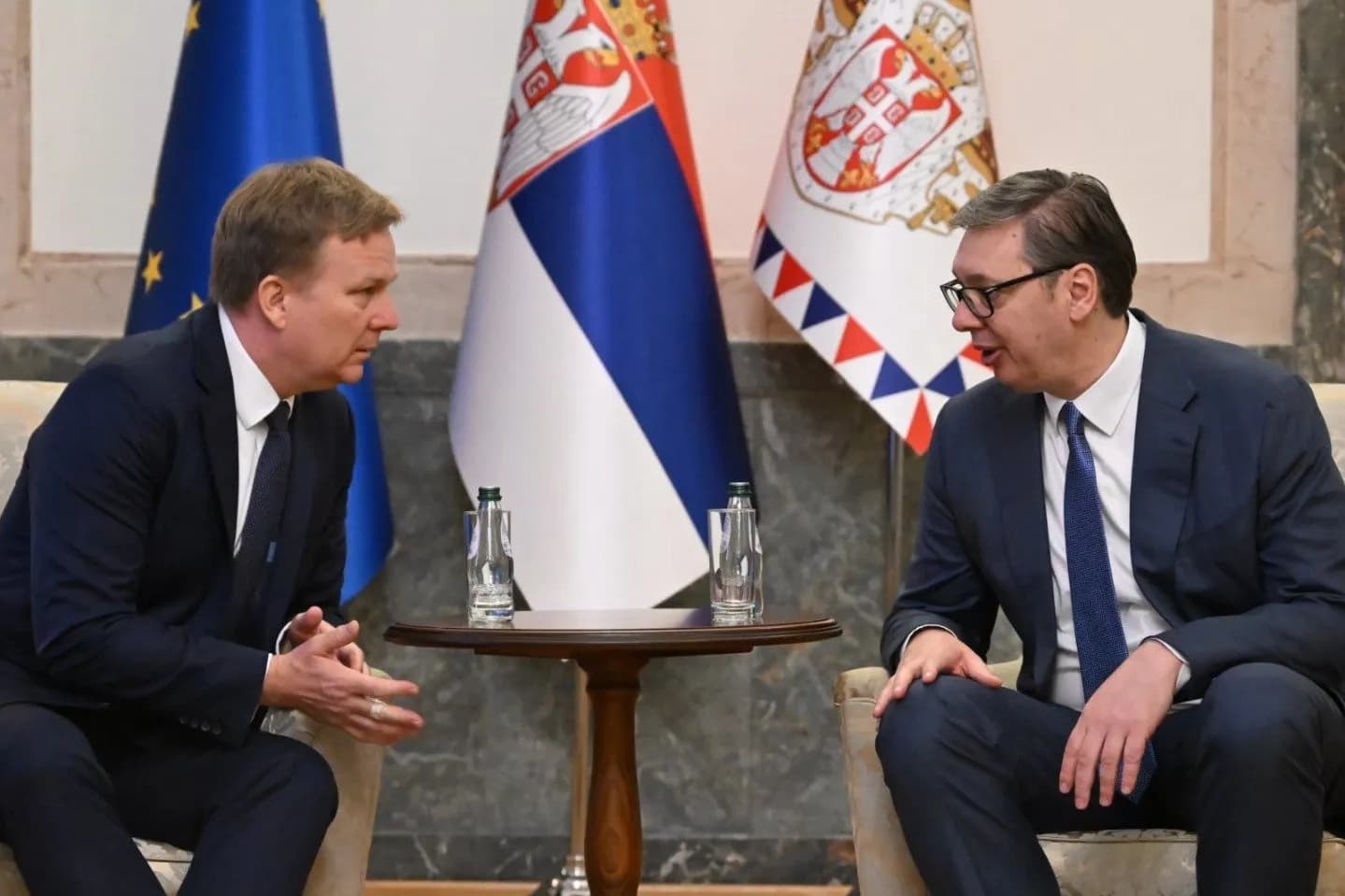 Vuçiq takohet me Sorensenin, flasin për dialogun Kosovë-Serbi