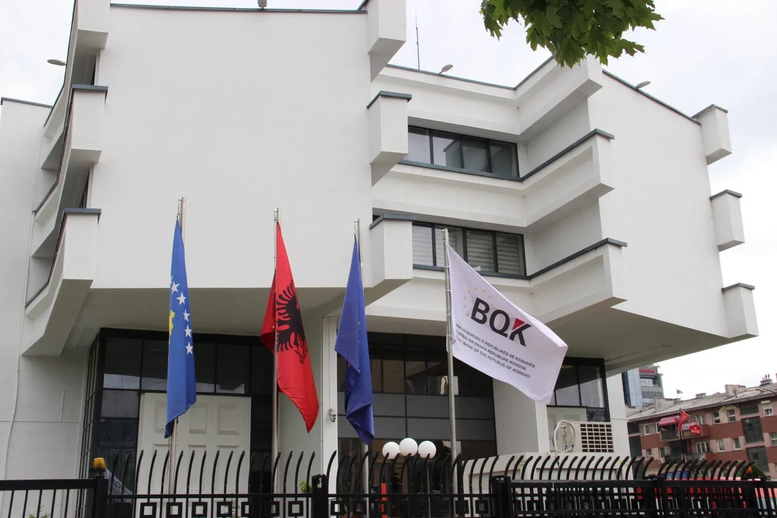 BQK ndan 12 milionë euro për buxhetin e shtetit për vitin e tretë radhazi