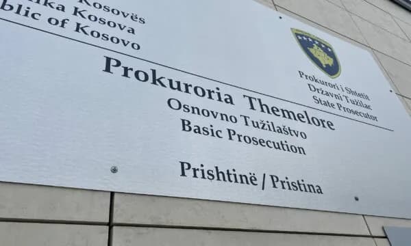 Deklarohen të pafajshëm katër të akuzuarit për shtytje terrorizëm