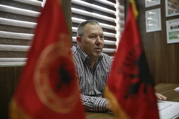Dorëzimi i peticionit kombëtar: Kryetari i OVL-UÇK-së nesër niset për në Hagë