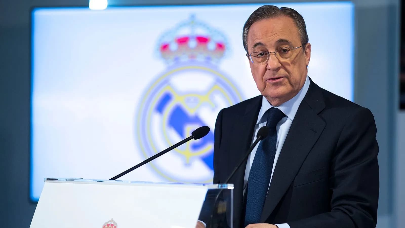 Florentino Perez nuk do të jetë prezent në ”El Clasico”, në ndeshjen ku Barcelona pritet të festojë titullin