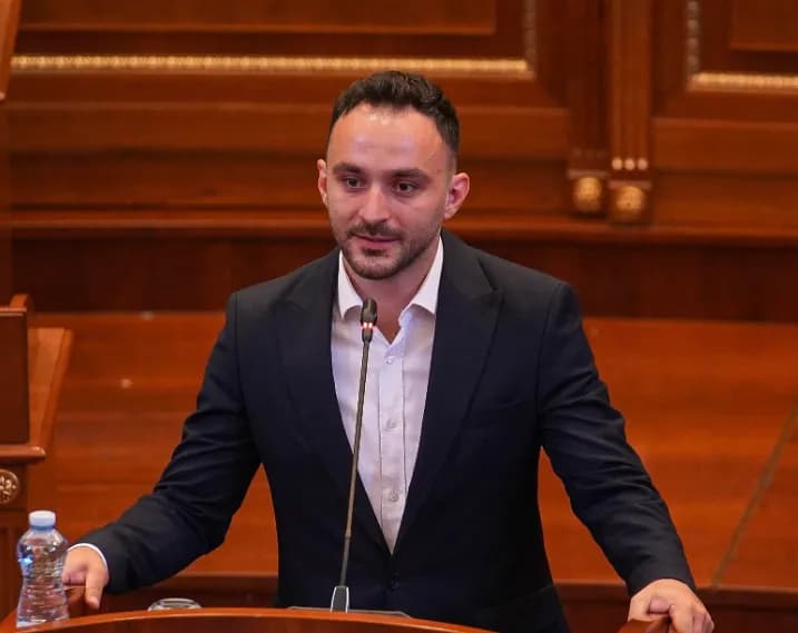 Guri flet për “bashkimin e madh” të LDK’së: Faton Peci s’hyn këtu sepse nuk ia don të mirën Kosovës