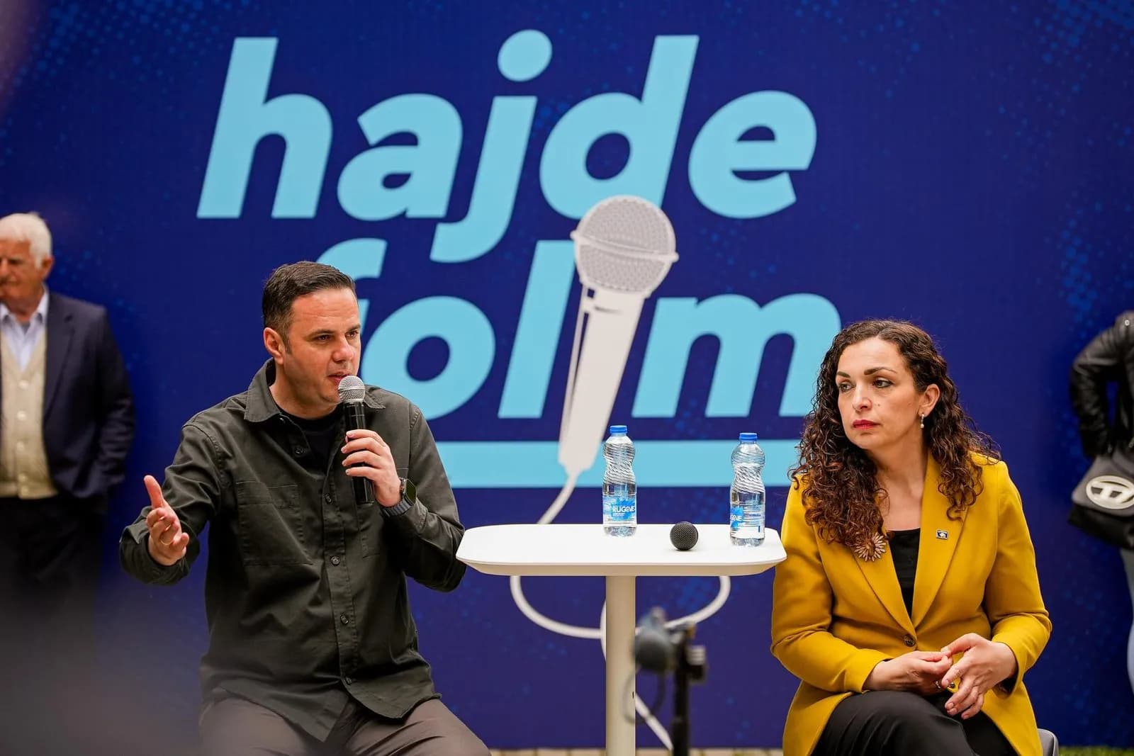 ‘Hajde folim’ në Viti, Abdixhiku e Osmani takojnë qytetarët: Sa shumë interesim e debat