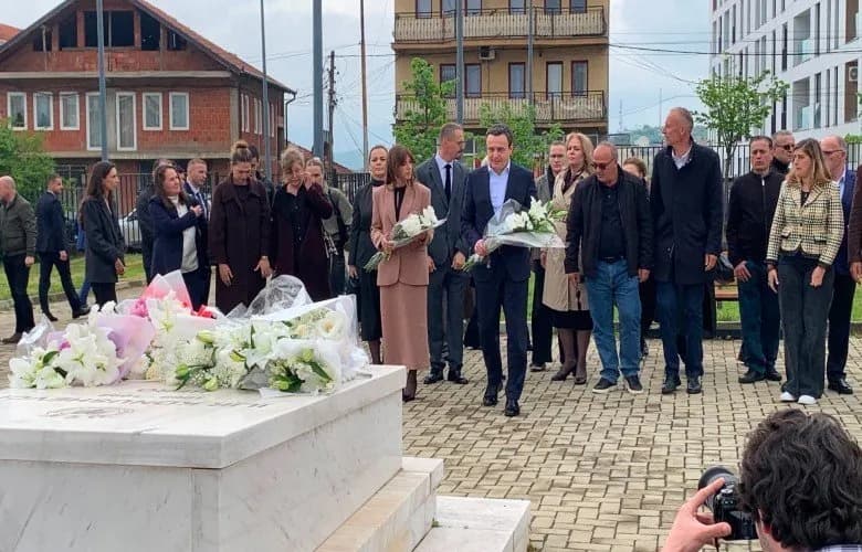 Haxhiu e Kurti kujtojnë Ilir Konushevcin dhe Hazir Malajn