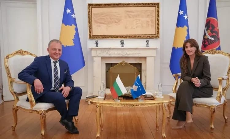 Haxhiu pret ambasadorin e Bullgarisë, flasin për dialog politik e fqinjësi