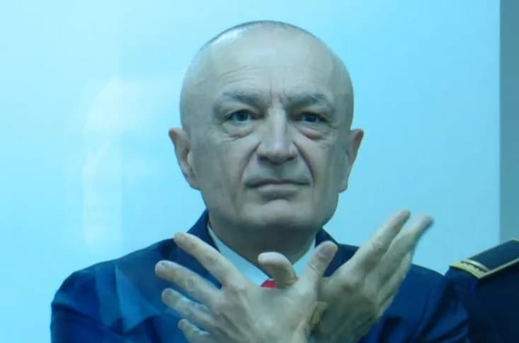 “Kujdes, fol mirë”, “Janë 200 vetë jashtë që duan të hyjnë”, krejt çka ndodhi në seancën e Metës?