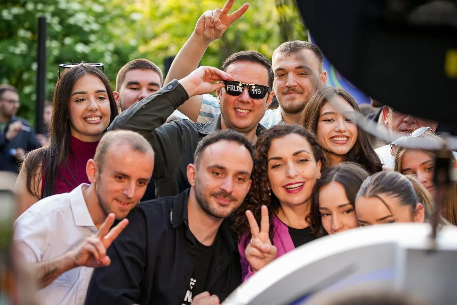 Lumir Abdixhiku takon rininë në Parkun e Prishtinës: Të rinjtë meritojnë më shumë mundësi në Kosovë