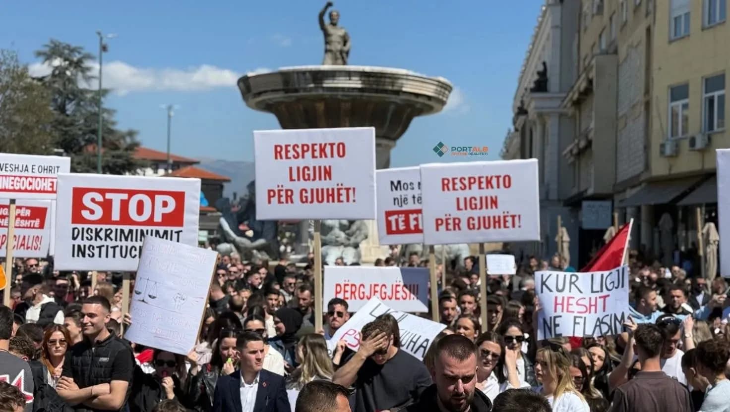 Maqedoni e Veriut: Studentët protestues i zgjerojnë kërkesat për gjuhën shqipe përtej provimit të jurisprudencës